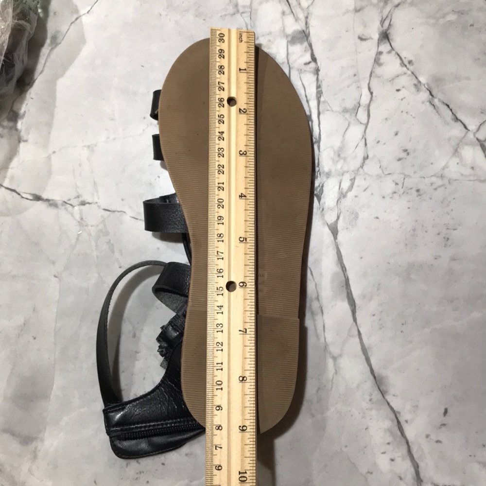 Old Navy Strappy Sandal in Black - Picture 8 of 8
